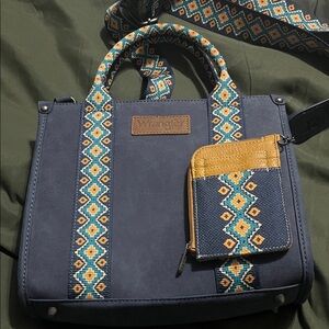 Wrangler Navy and Tan Tote with Patterned Strap